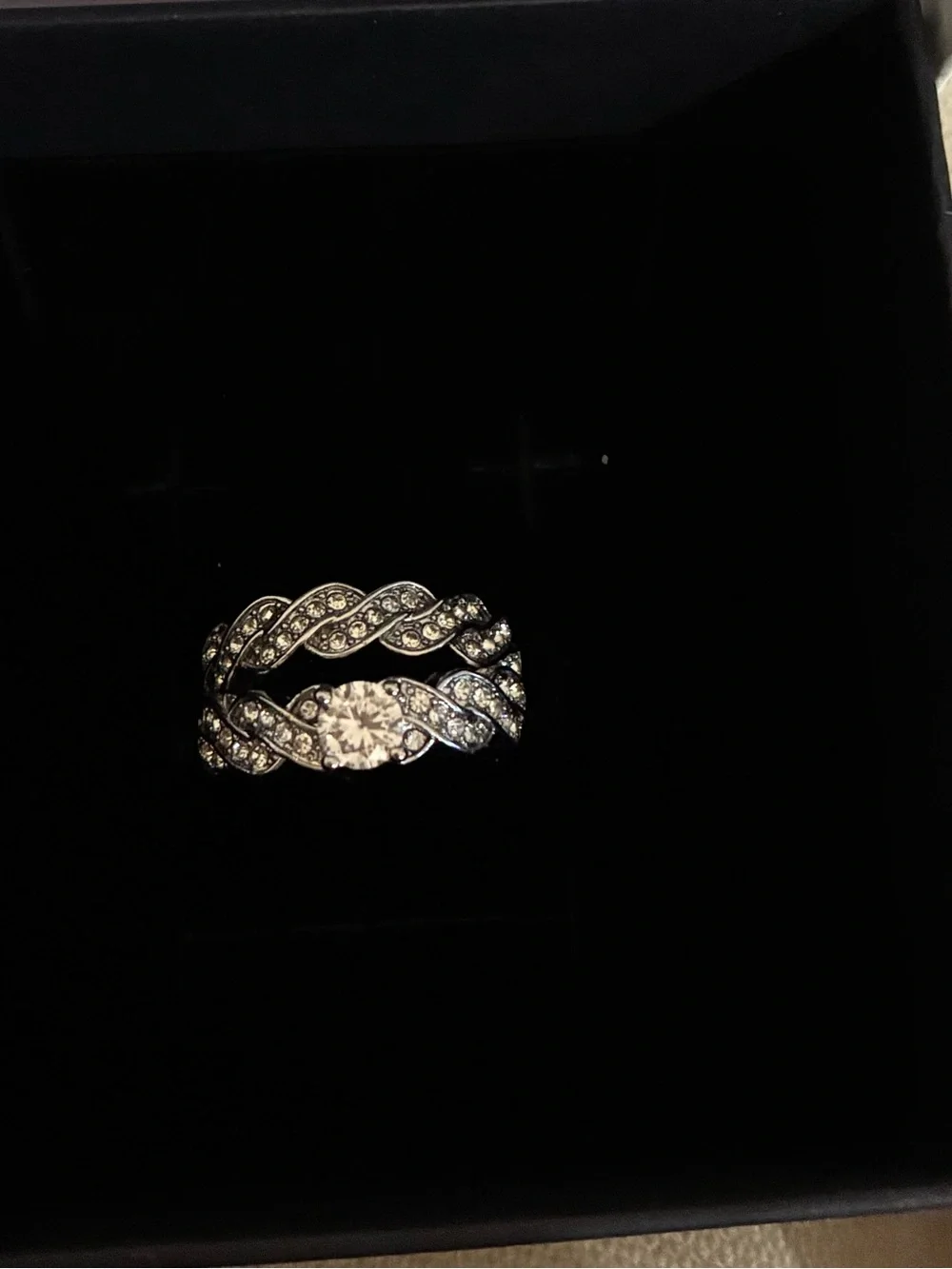 Twisted Band Ring - Women's Jewelry